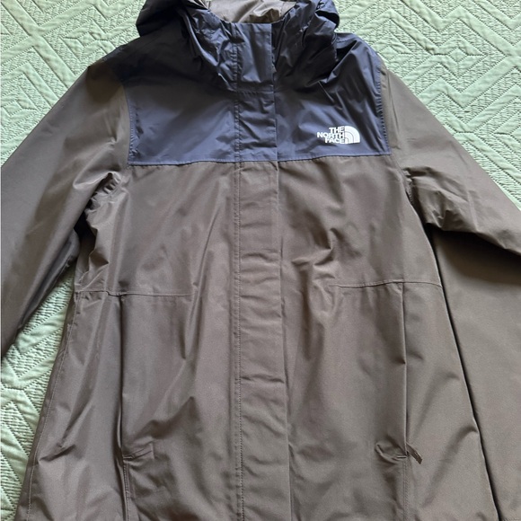 The North Face Black and Brown Jacket Windbreaker - Picture 1 of 4